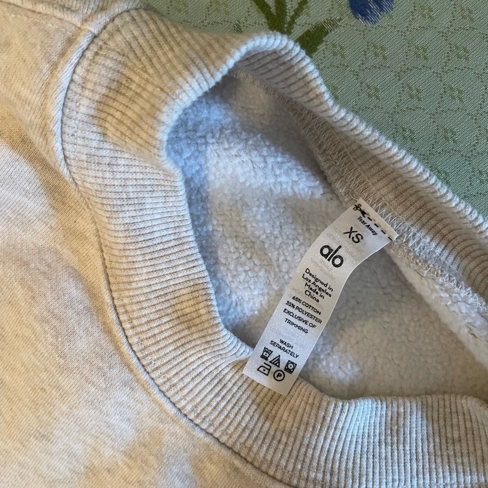 ALO CROPPED SWEATSHIRT - BARELY WORN!!!